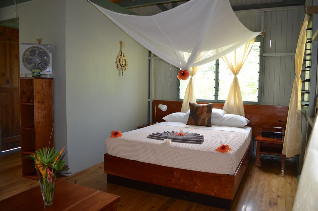 Mai Dive' Astrolabe Reef Resort Naqara Room photo
